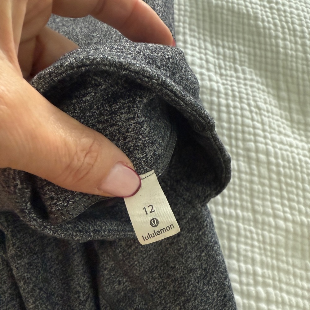 Lululemon jacket - Picture 3 of 3